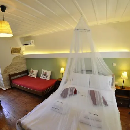 Casa de hóspedes Adamantia 17th Century D1 3*