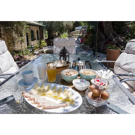 Adamantia 17th Century D1 3* Gaios